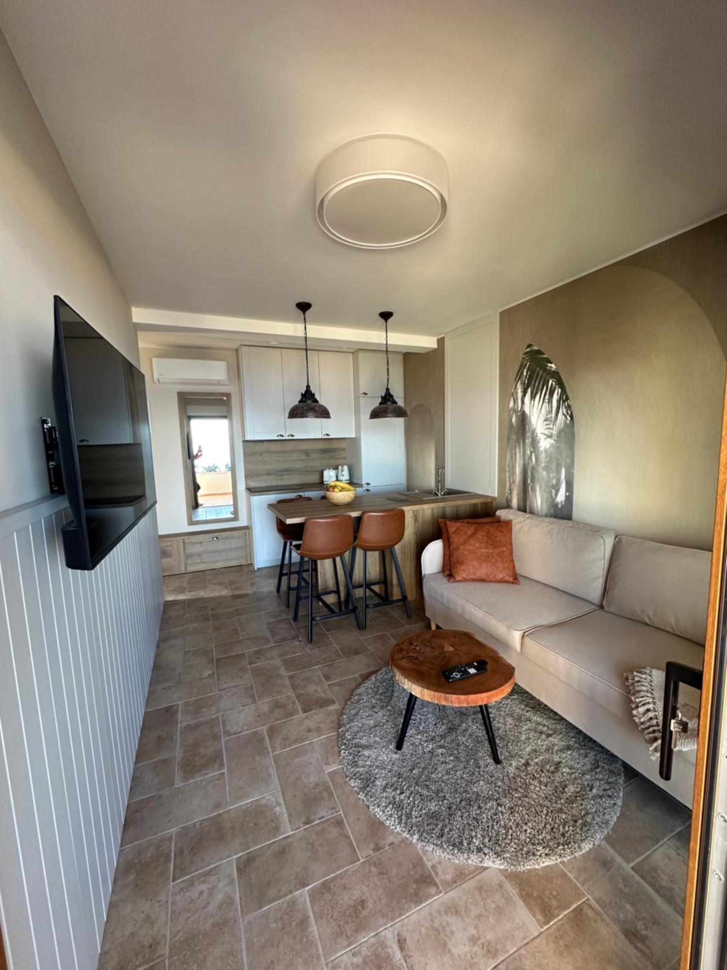 New Luxury At A'more - By The Sea * Stomorska